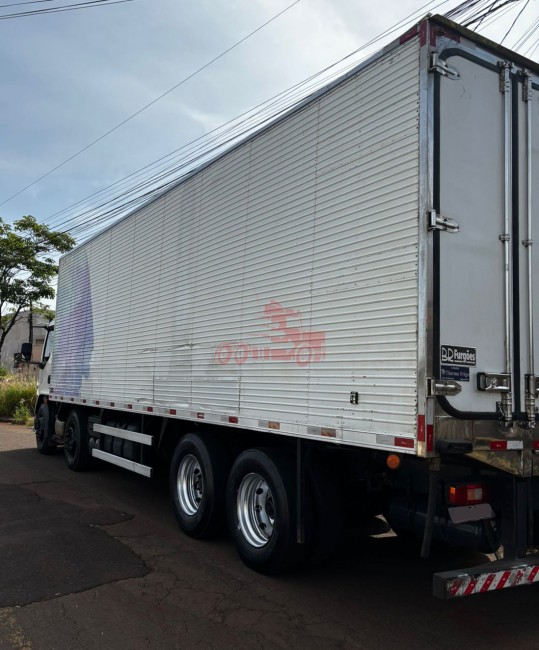 Volvo VM 330 8x2 2021