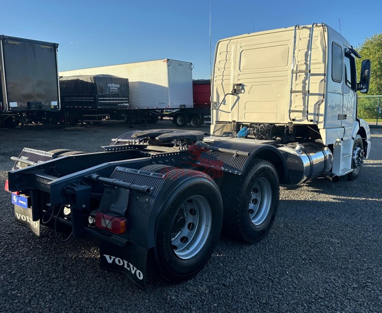 Volvo NH12 380 6x2 2003