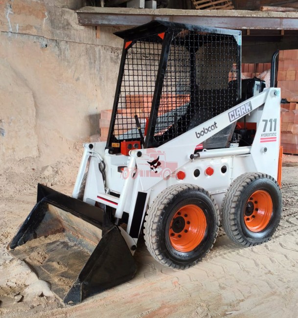Mini Carregadeira Bobcat 711 1992 