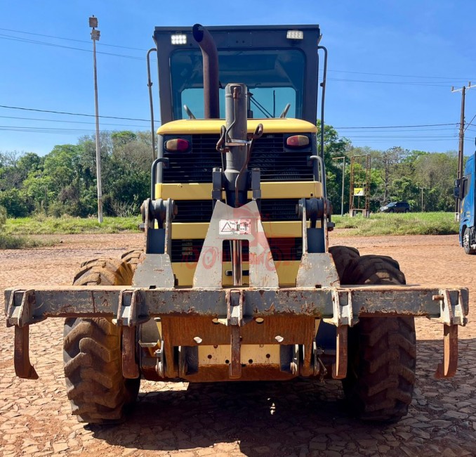 Motoniveladora New Holland RG140B 2009