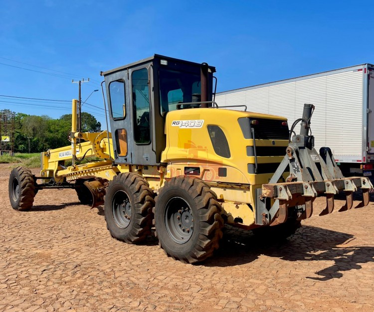 Motoniveladora New Holland RG140B 2009