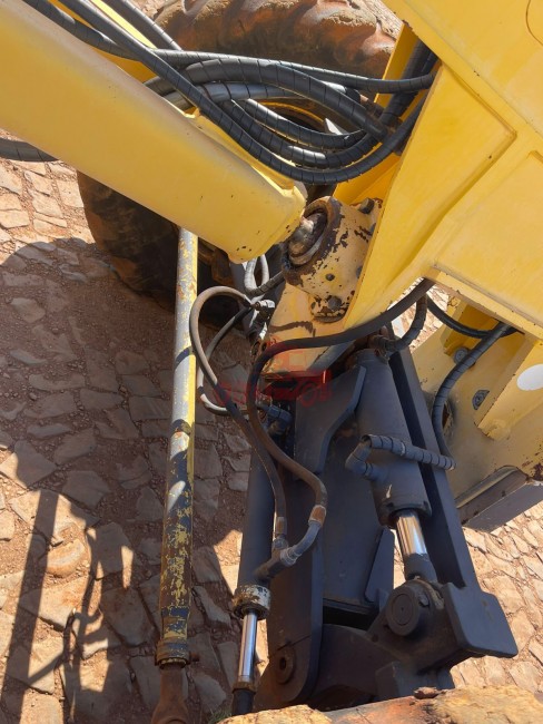 Motoniveladora New Holland RG140B 2009