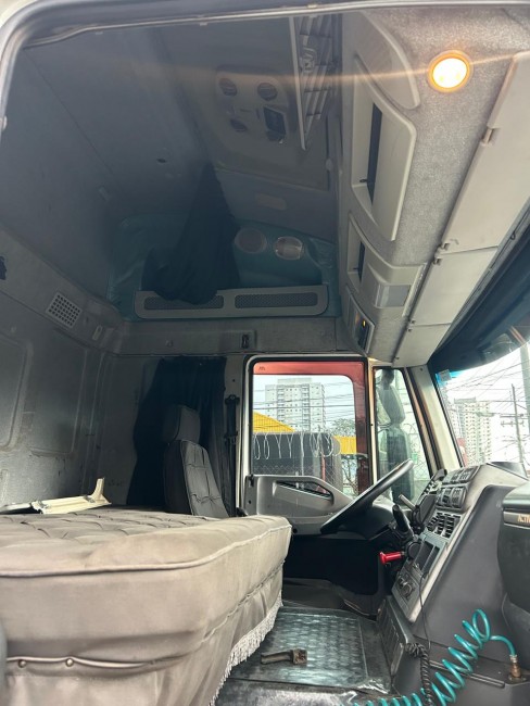 Iveco Stralis 400 6x2 2013