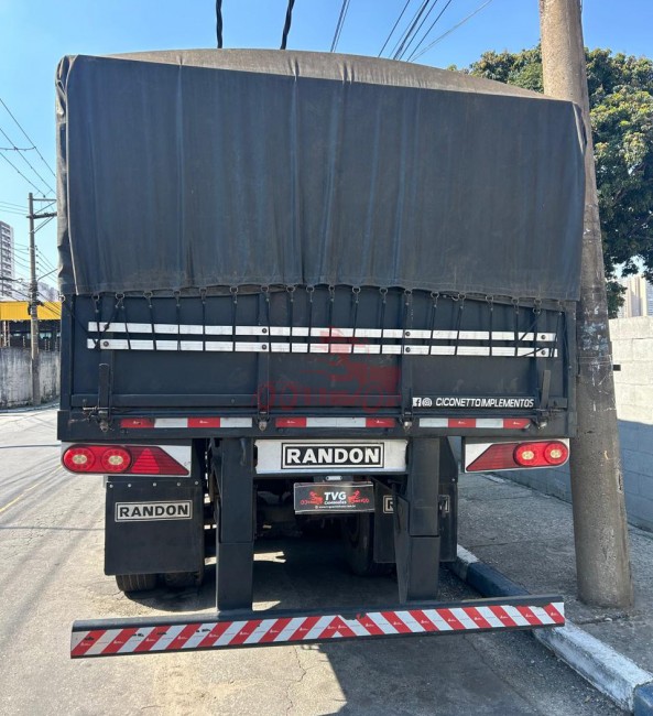 Carreta Randon Graneleiro 2013