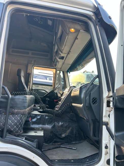 Iveco Stralis 410 NR 6x2 2011 