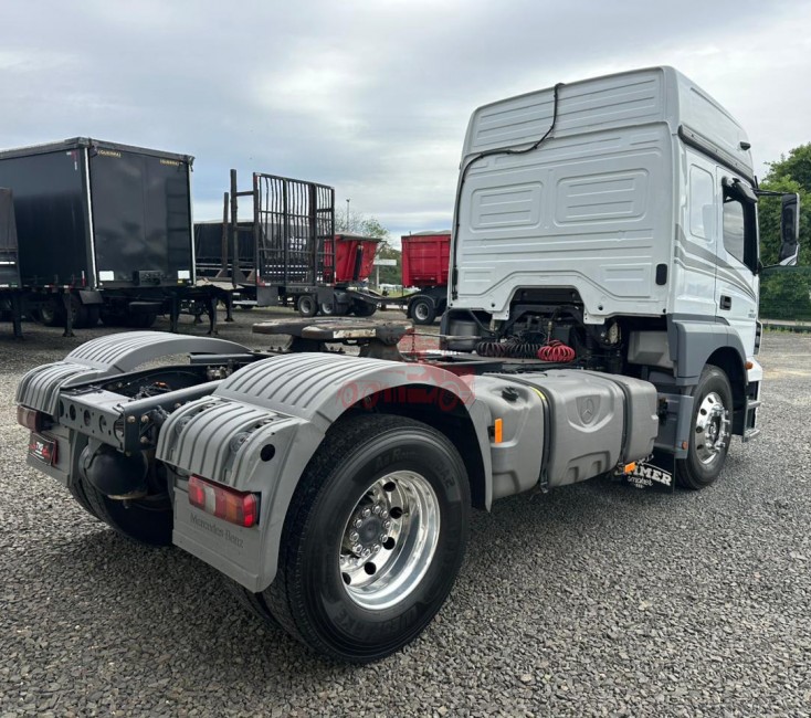 MB Axor 1933 4x2 2021