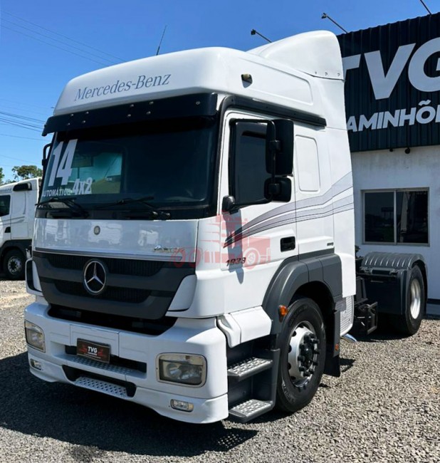 MB Axor 1933 4x2 2014