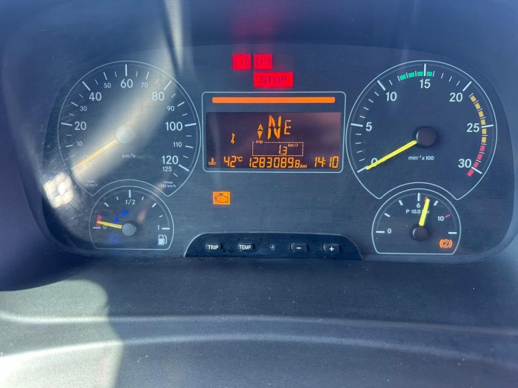 MB Axor 1933 4x2 2014