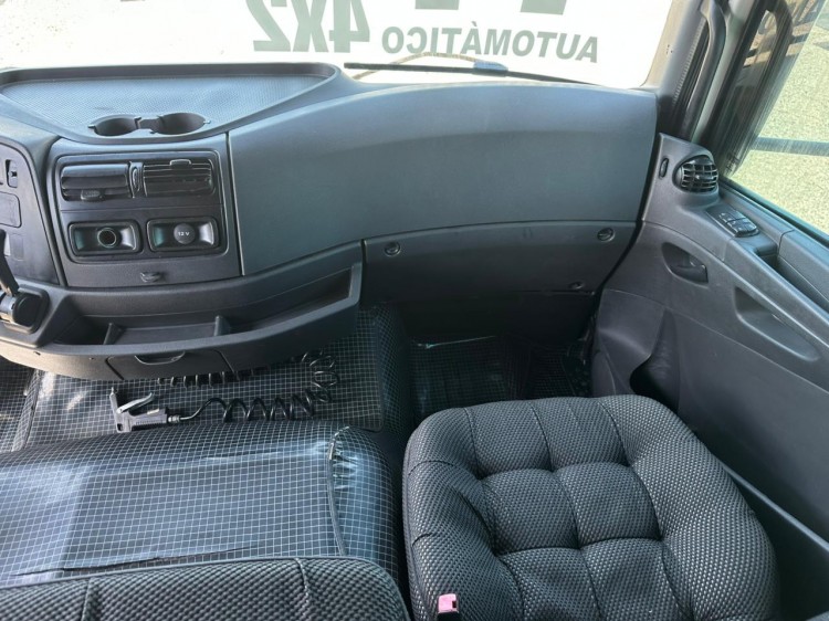 MB Axor 1933 4x2 2014