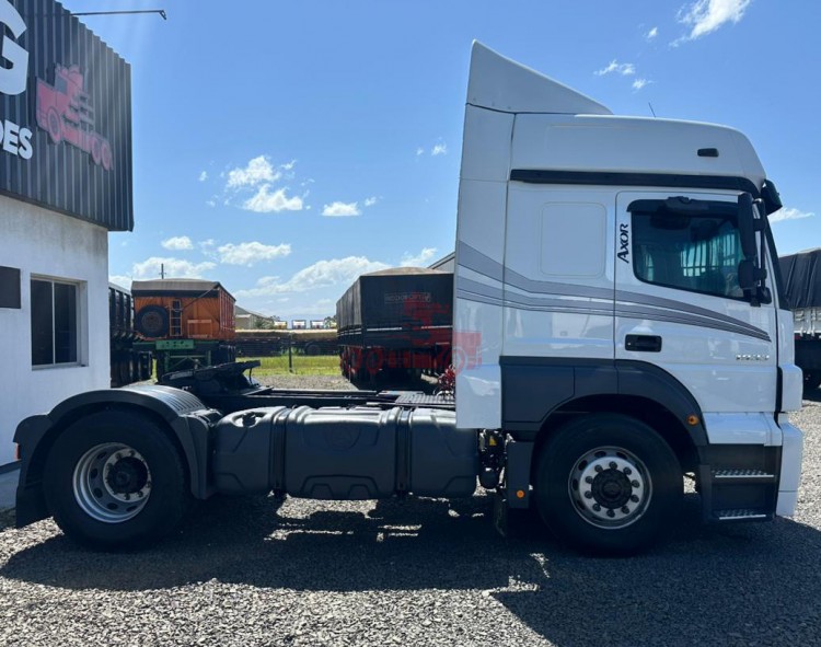 MB Axor 1933 4x2 2014