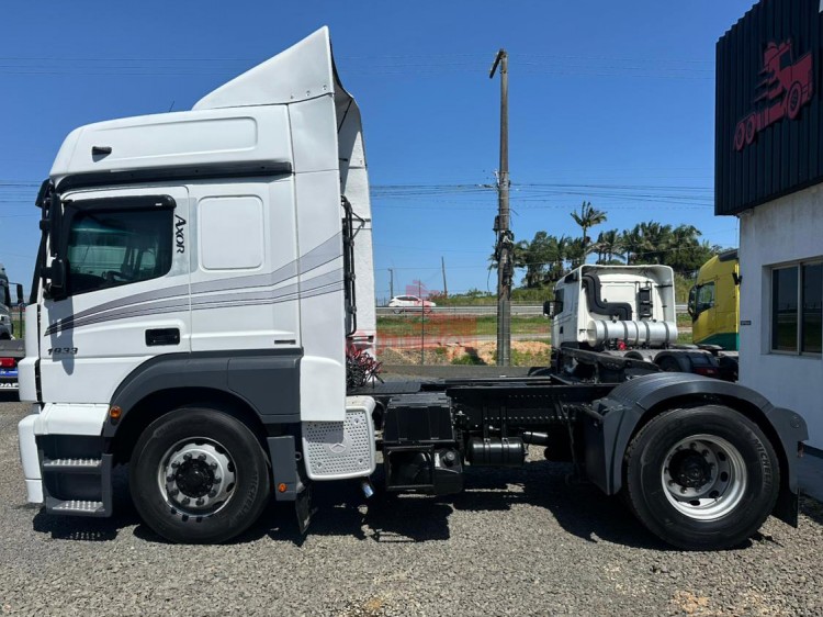 MB Axor 1933 4x2 2014