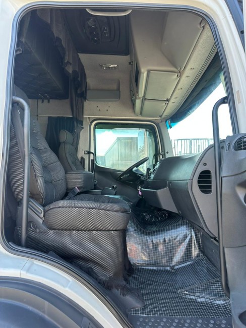 MB Axor 1933 4x2 2014