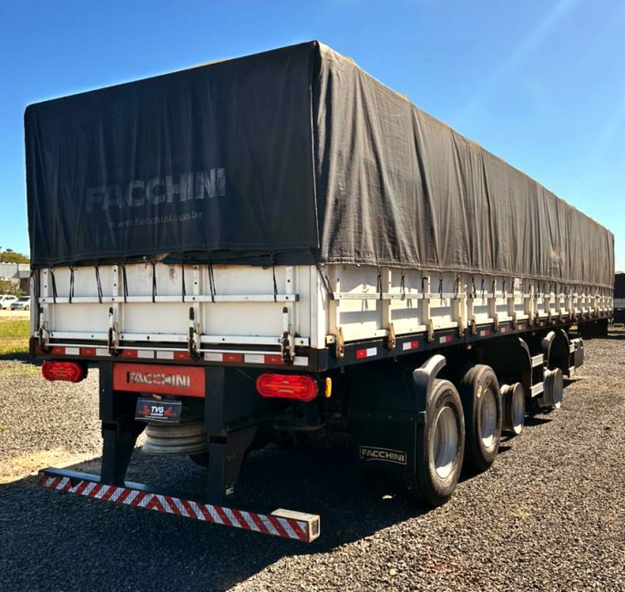 Carreta Graneleiro Facchini 4 eixos 2022