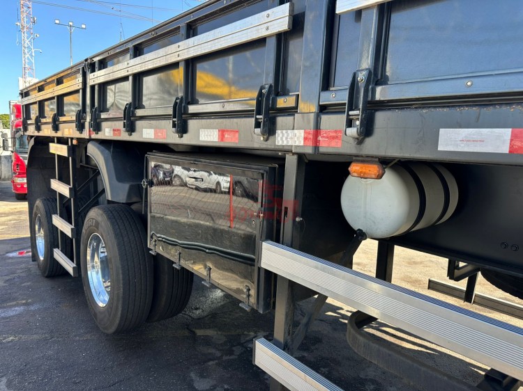 Scania R500 V8 6x2 Highline 2009 + Librelato 2 eixos 2024