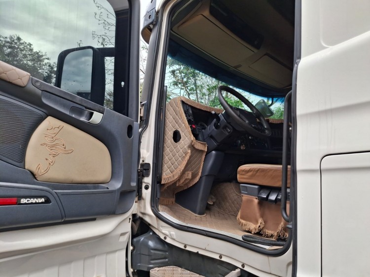 Scania R400 6x2 2013