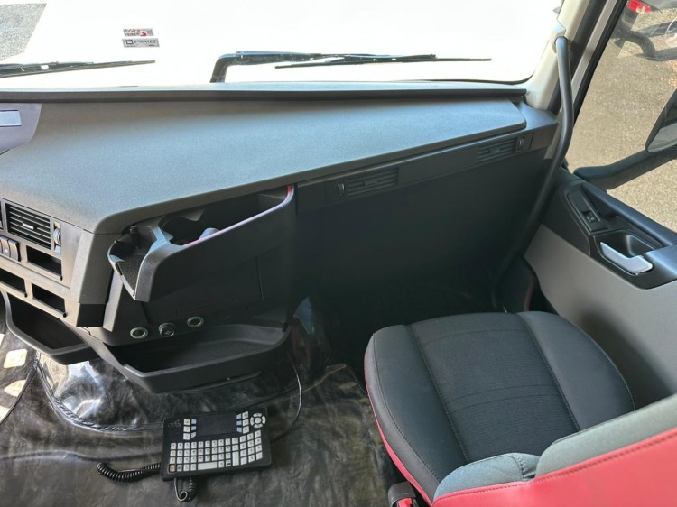 Volvo FH460 6x2 Globetrotter 2020