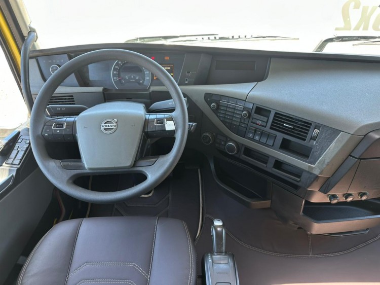 Volvo FH460 Globetrotter 6x2 2018