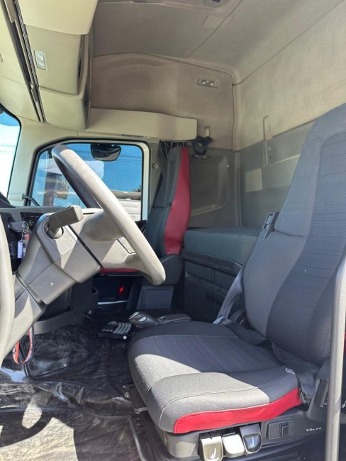 Volvo FH460 6x2 Globetrotter 2020 + Guerra 2012