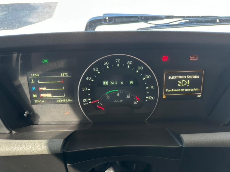 Volvo FH460 6x2 Globetrotter 2020 + Guerra 2012