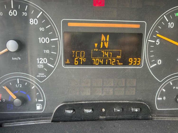 MB Axor 1933 4x2 2012 