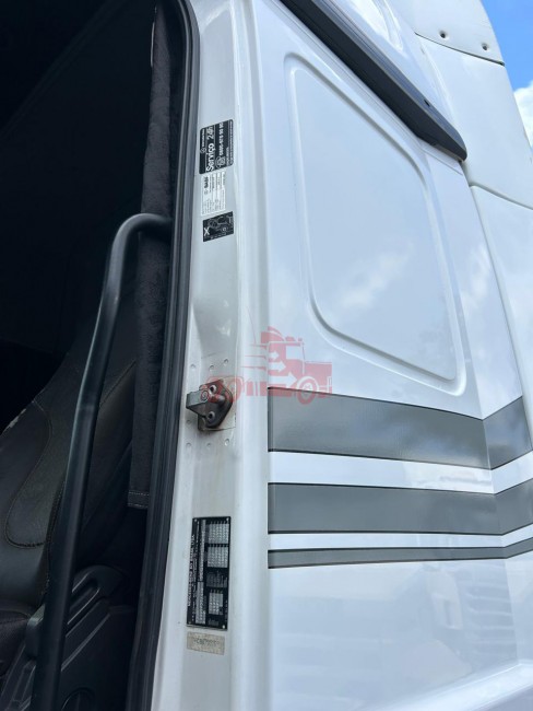 MB Axor 1933 4x2 2012 