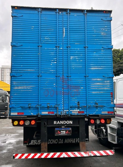 Carreta Baú Randon 2000 30 Paletes