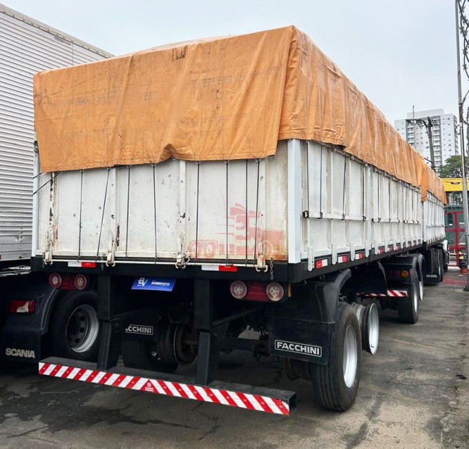 Bitrem Graneleiro Facchini 2008