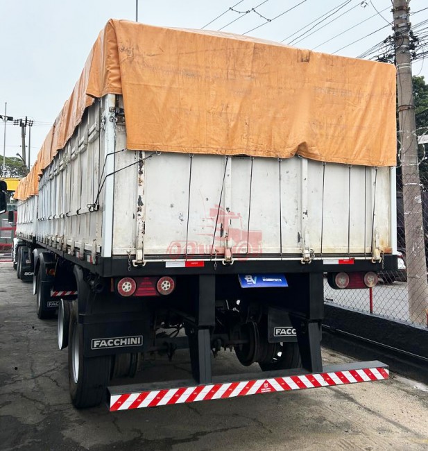 Bitrem Graneleiro Facchini 2008