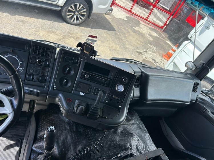 Scania P64 260 4x2 2000