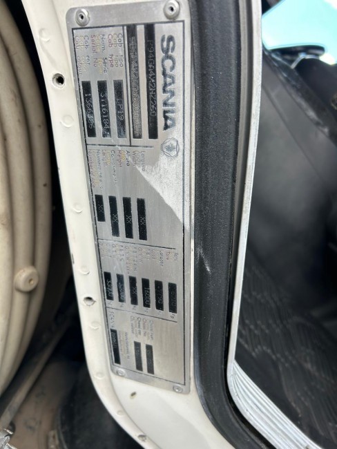 Scania P64 260 4x2 2000