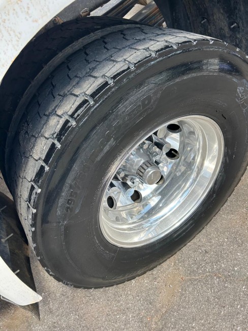 Scania P64 260 4x2 2000