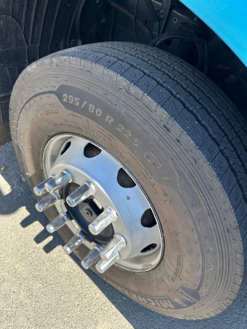 Iveco Hi-Way 440 6x2 2019