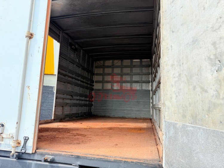 MB 710 PLUS 4x2 2002