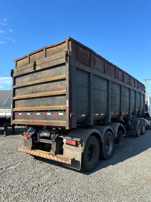 Caçamba Becker LS 2011 45m³