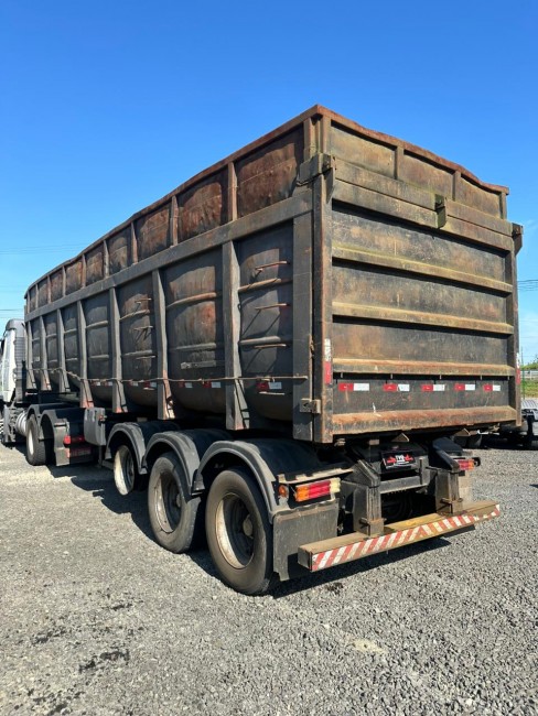 Caçamba Becker LS 2011 45m³