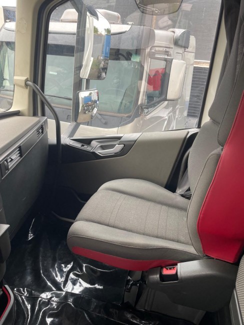 Volvo FH500 8x2 Globetrotter 2020