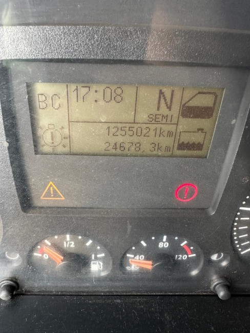 Iveco Hi-Way 440 6x2 2014 