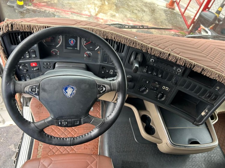 Scania R440 Highline 6x4 2014