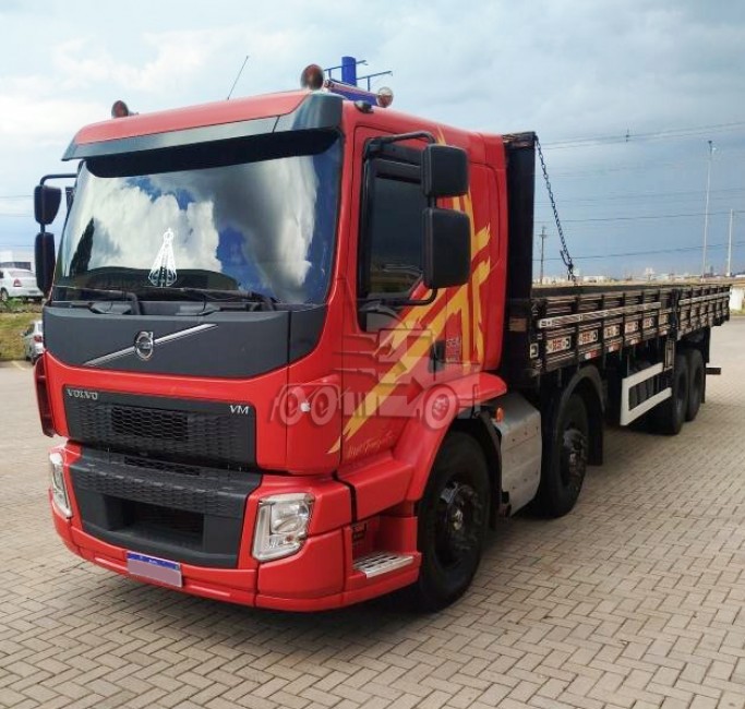 Volvo VM330 8x2 2022