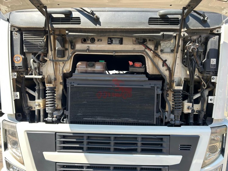 Volvo FH460 6x2 Globetrotter 2014