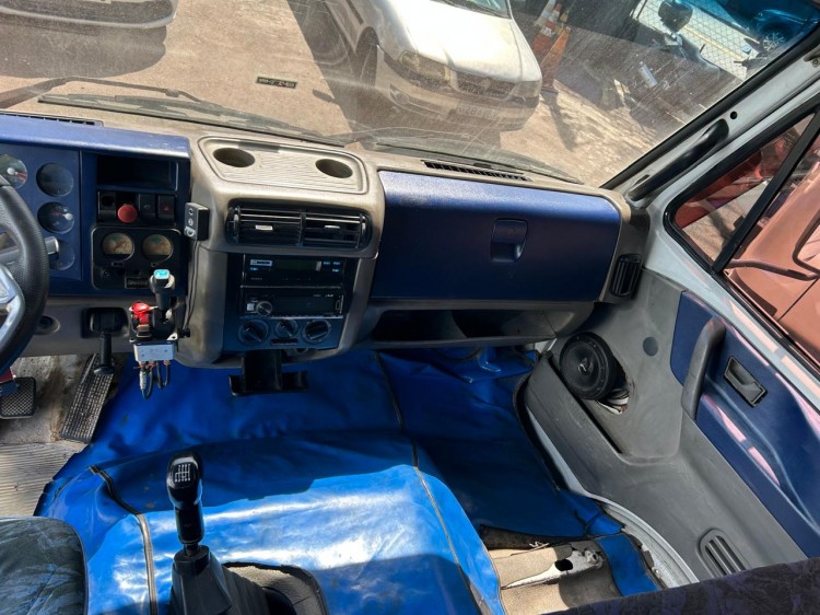 VW Titan 18-310 6x2 2003