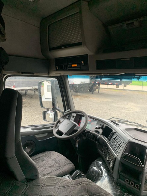 Volvo FM370 4x2 Globetrotter 2011