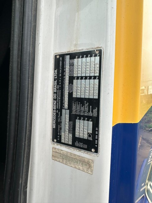 MB Axor 1933 4x2 2013