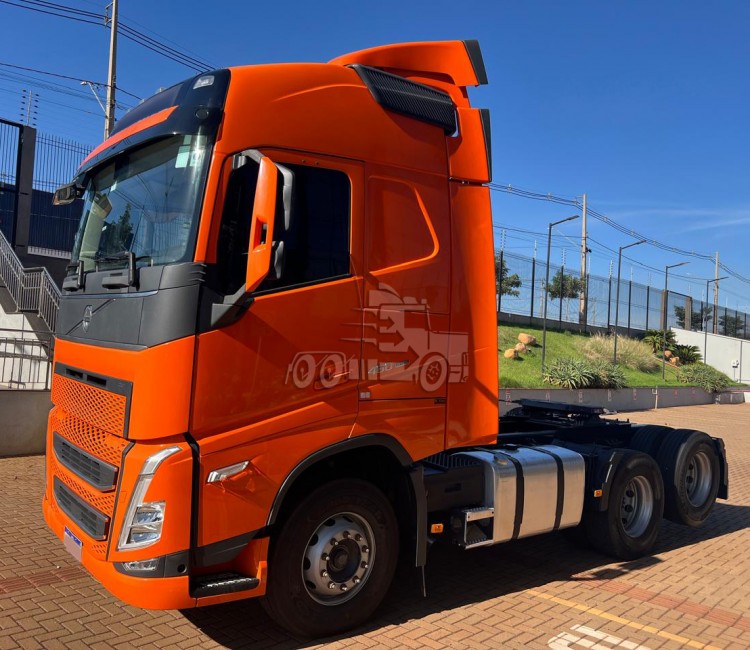 Volvo FH460 6x2 Globetrotter 2024