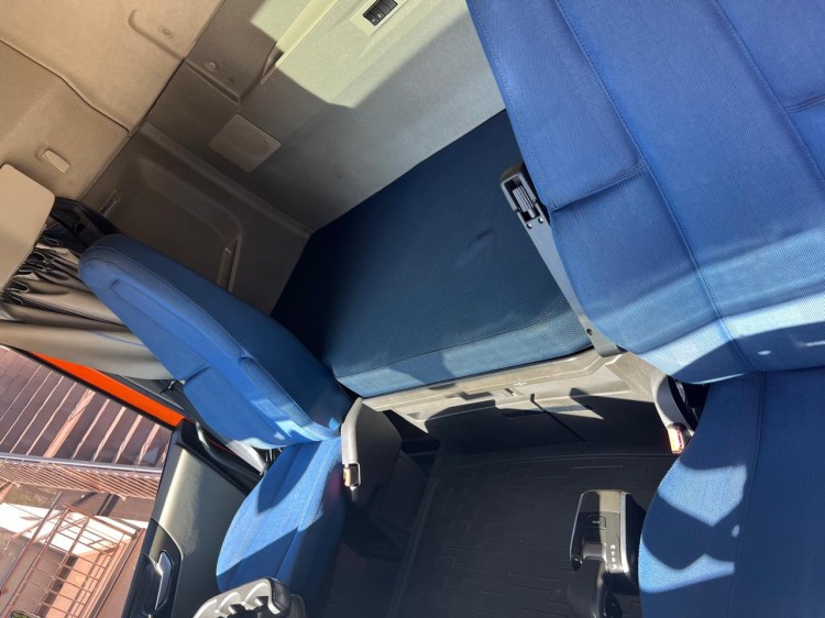 Volvo FH460 6x2 Globetrotter 2024