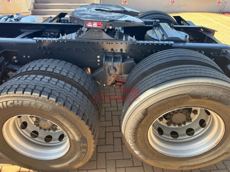 Volvo FH460 6x2 Globetrotter 2024