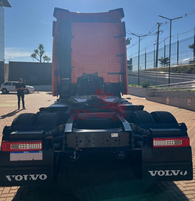 Volvo FH460 6x2 Globetrotter 2024