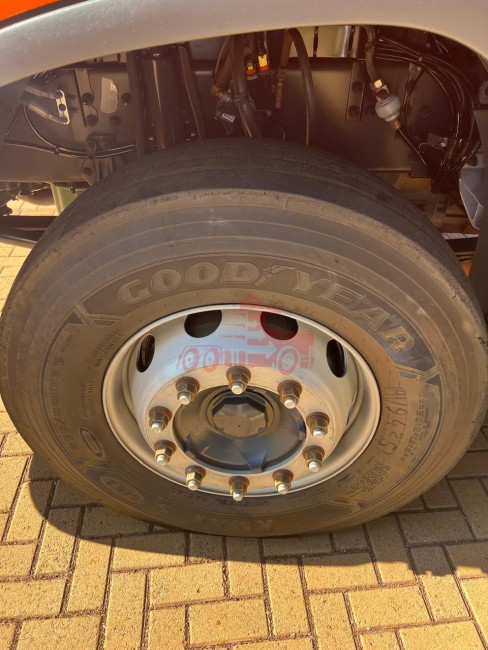 Volvo FH460 6x2 Globetrotter 2024