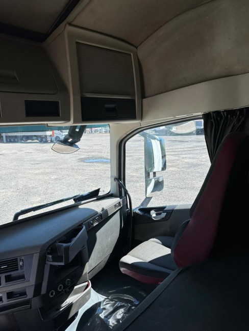Volvo FH460 Globetrotter 4x2 2018