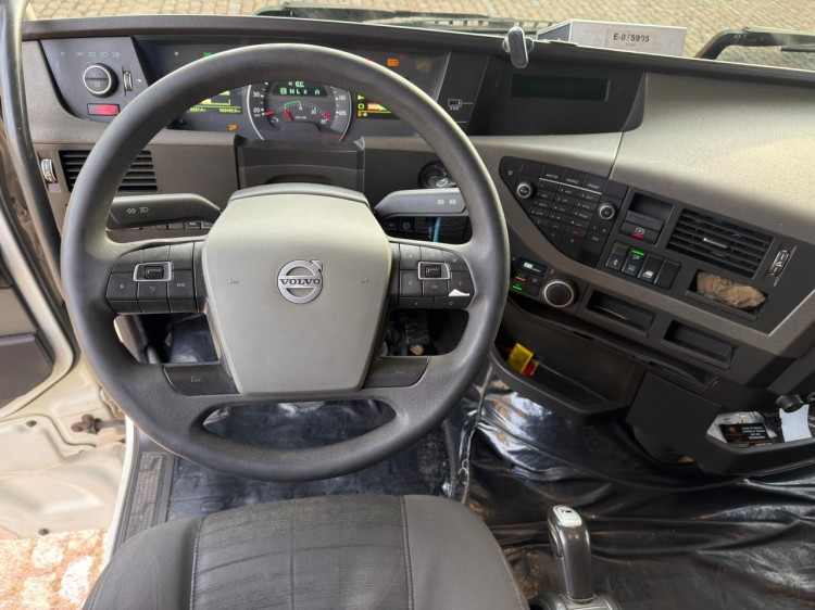 Volvo FH460 Globetrotter 6x2 2019